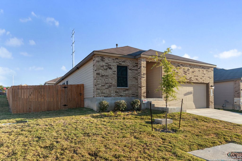 Photo of 31964 Native Sun Road, Bulverde, TX 78163 (MLS # 1915202)