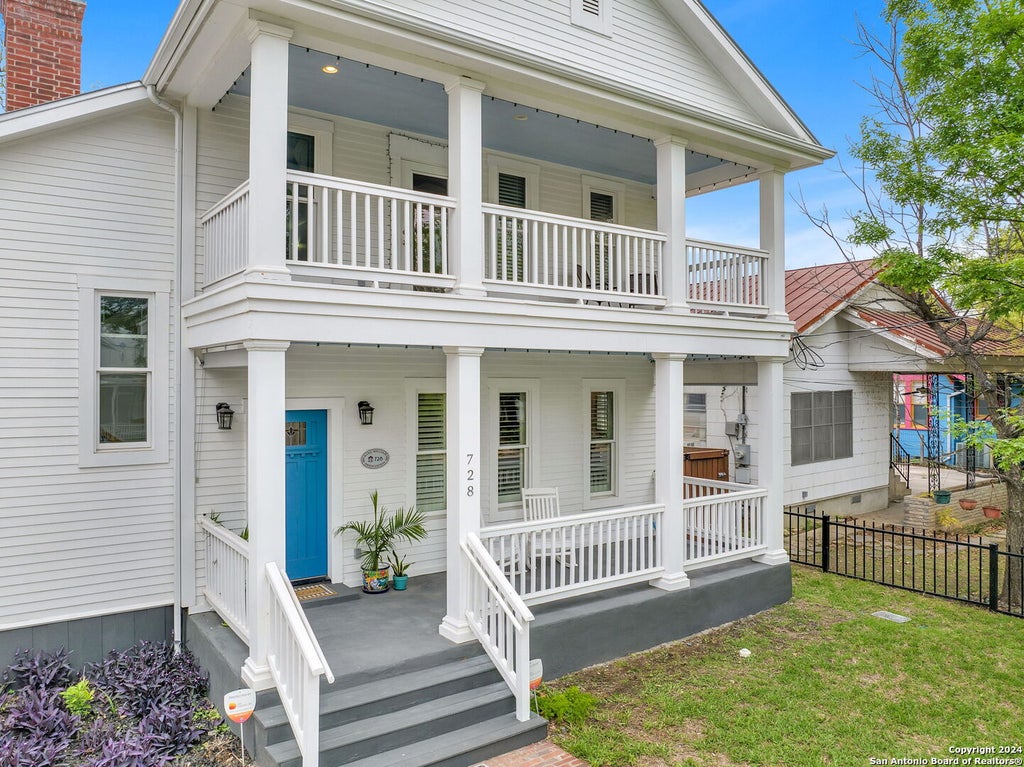 Photo of 728 E Guenther St, San Antonio, TX 78210 (MLS # 1956879)