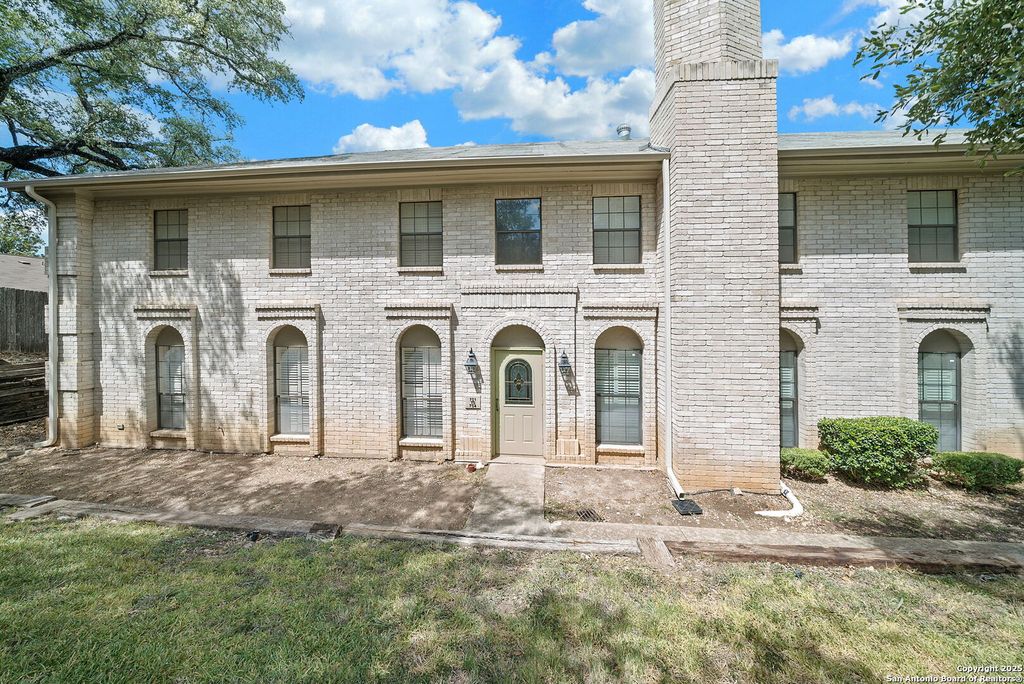 Photo of 8415 Fredericksburg Rd 704 #704, San Antonio, TX 78229 (MLS # 1915297)