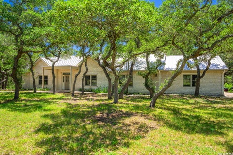 Photo of 625 STATE HIGHWAY 46 E, Boerne, TX 78006 (MLS # 2020114)