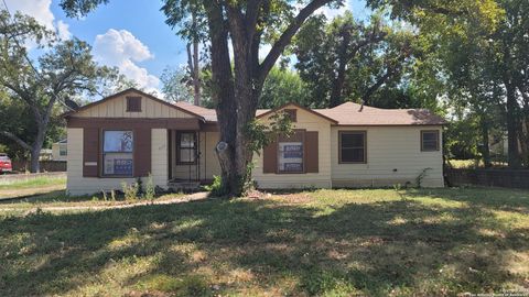 330 montclair Alamo Heights TX 78209