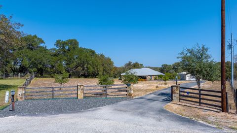 A home in Floresville