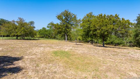 A home in Floresville