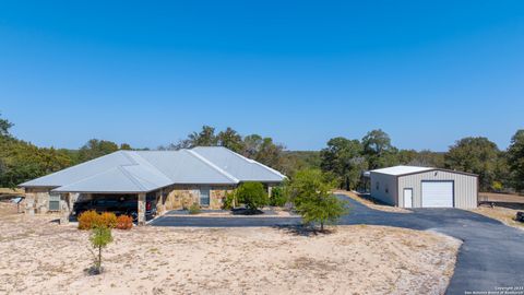 A home in Floresville