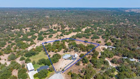 A home in Floresville