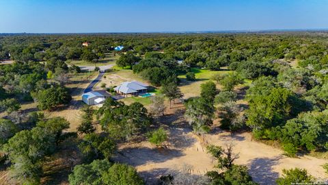 A home in Floresville