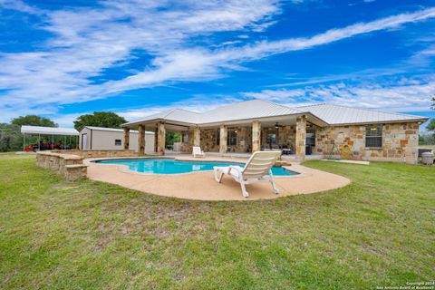 A home in Floresville