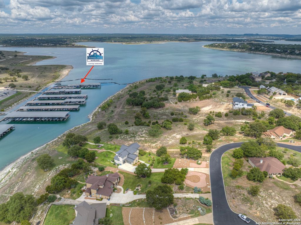 Photo of 1232 Kings Cove Dr, Canyon Lake, TX 78133 (MLS # 1924857)