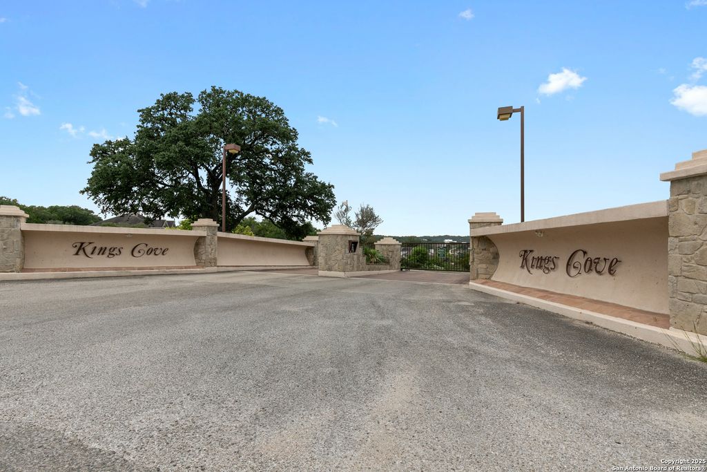 Photo of 1232 Kings Cove Dr, Canyon Lake, TX 78133 (MLS # 1924857)