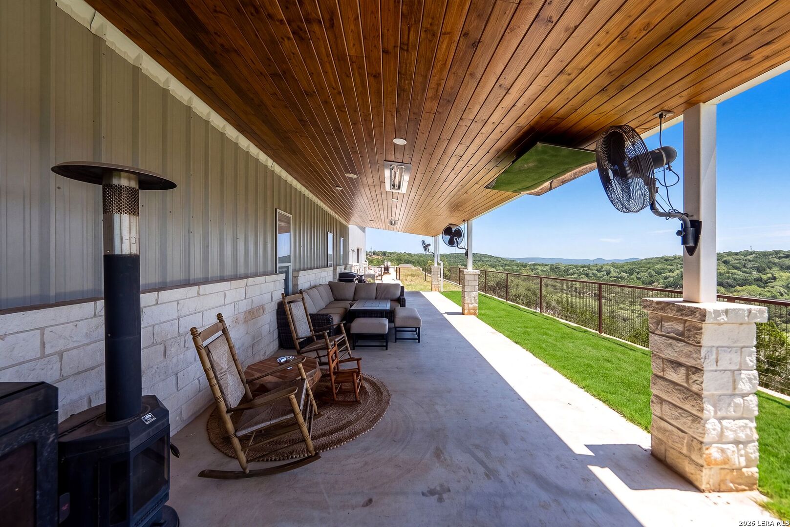 225 Arrowhead Ln
