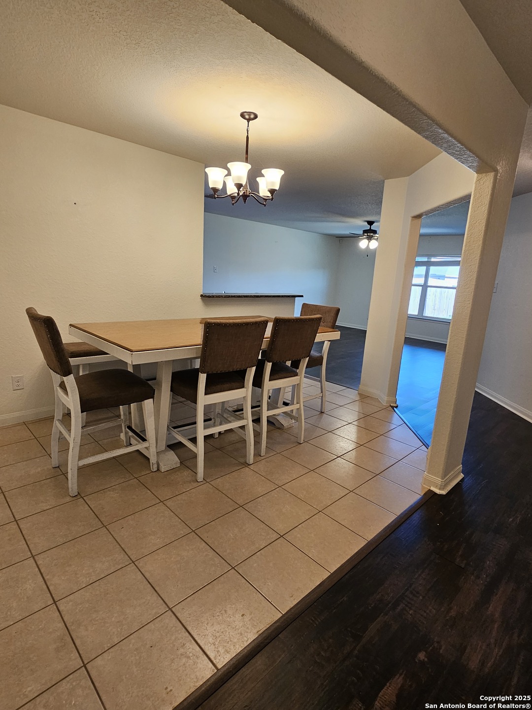6810 LUCKEY TREE