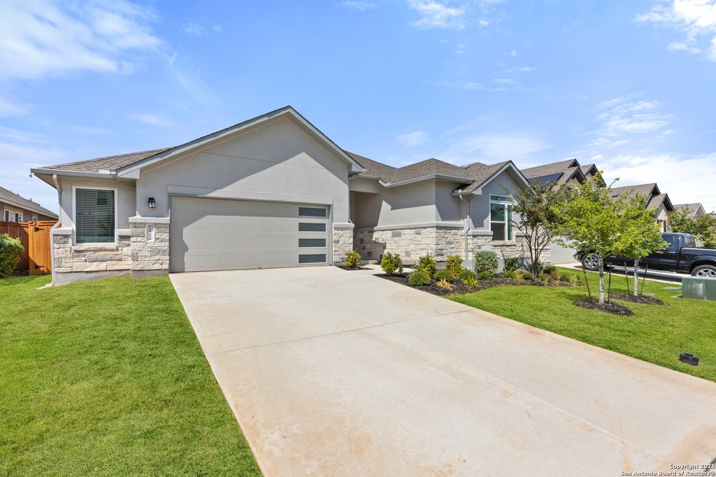 Photo of 2258 Hoja, New Braunfels, TX 78132 (MLS # 1913179)