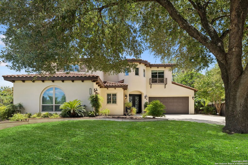 Photo of 836 Canterbury Hill, Terrell Hills, TX 78209 (MLS # 1892337)