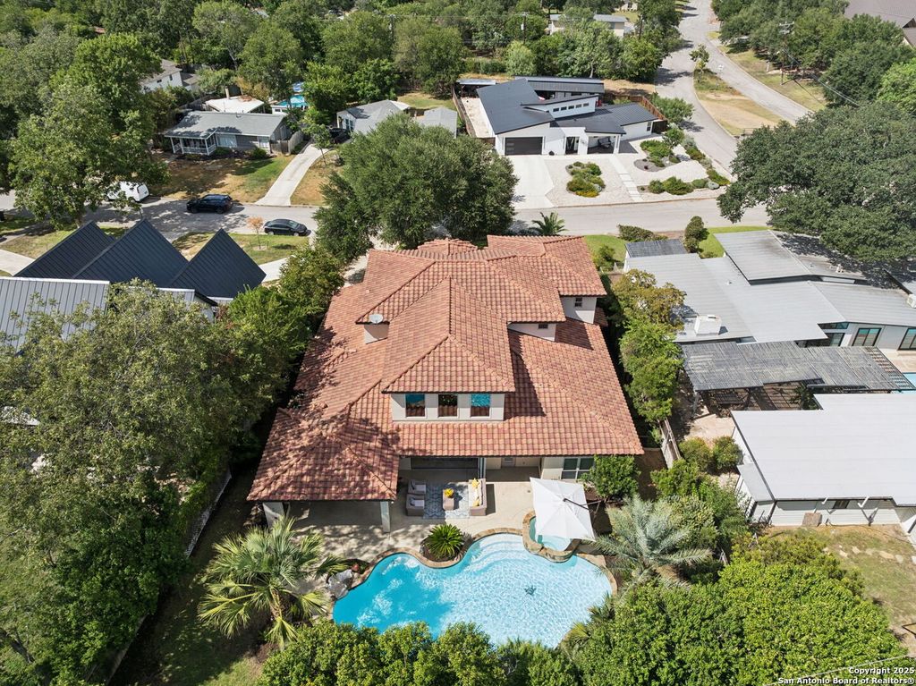 Photo of 836 Canterbury Hill, Terrell Hills, TX 78209 (MLS # 1892337)