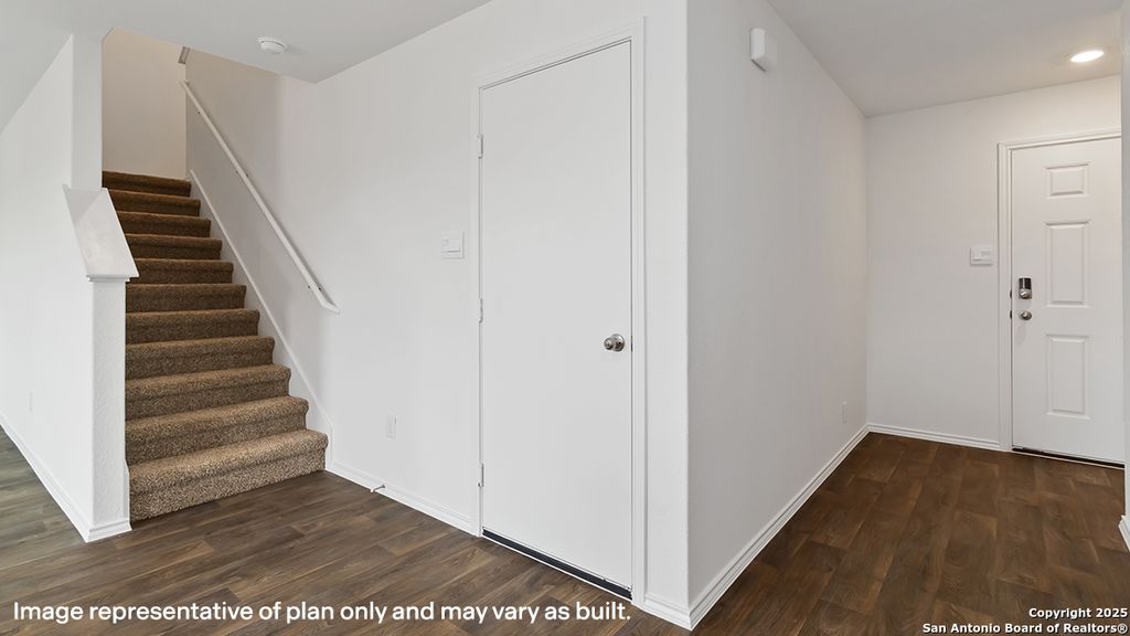 Photo of 1635 House Finch Drive, San Antonio, TX 78253 (MLS # 1950584)