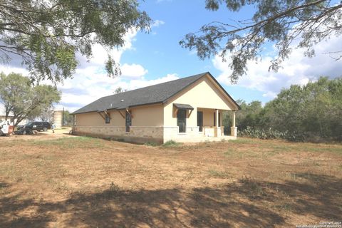 A home in Floresville