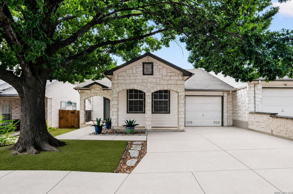Photo of 7719 WEXFORD GLN, San Antonio, TX 78240 (MLS # 2017914)