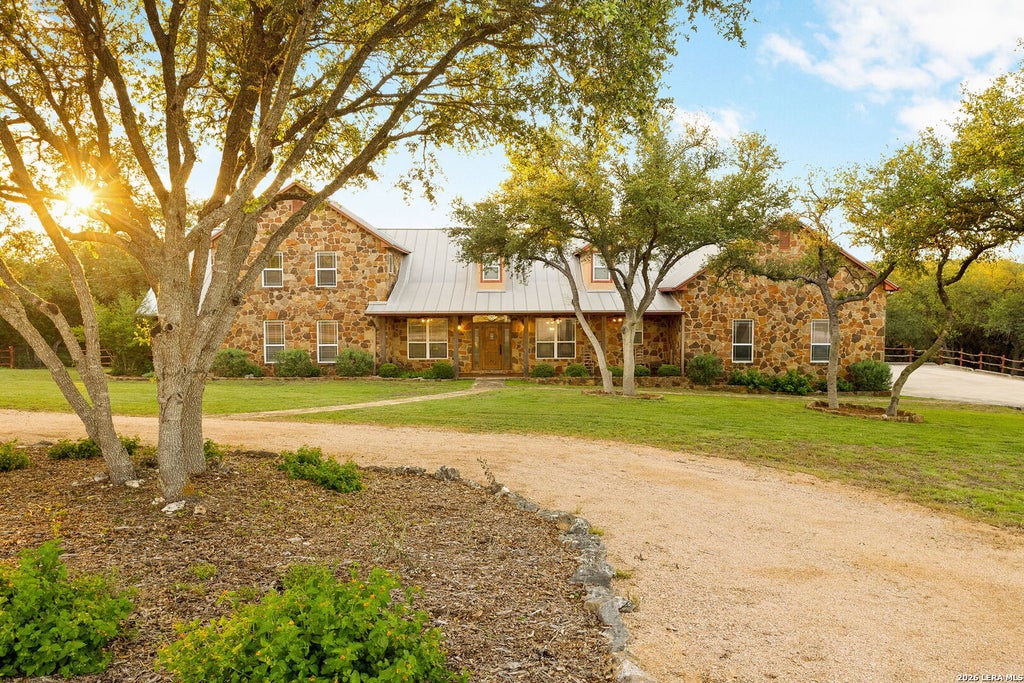 Photo of 246 Stonebrook Rdg, New Braunfels, TX 78132 (MLS # 1970276)