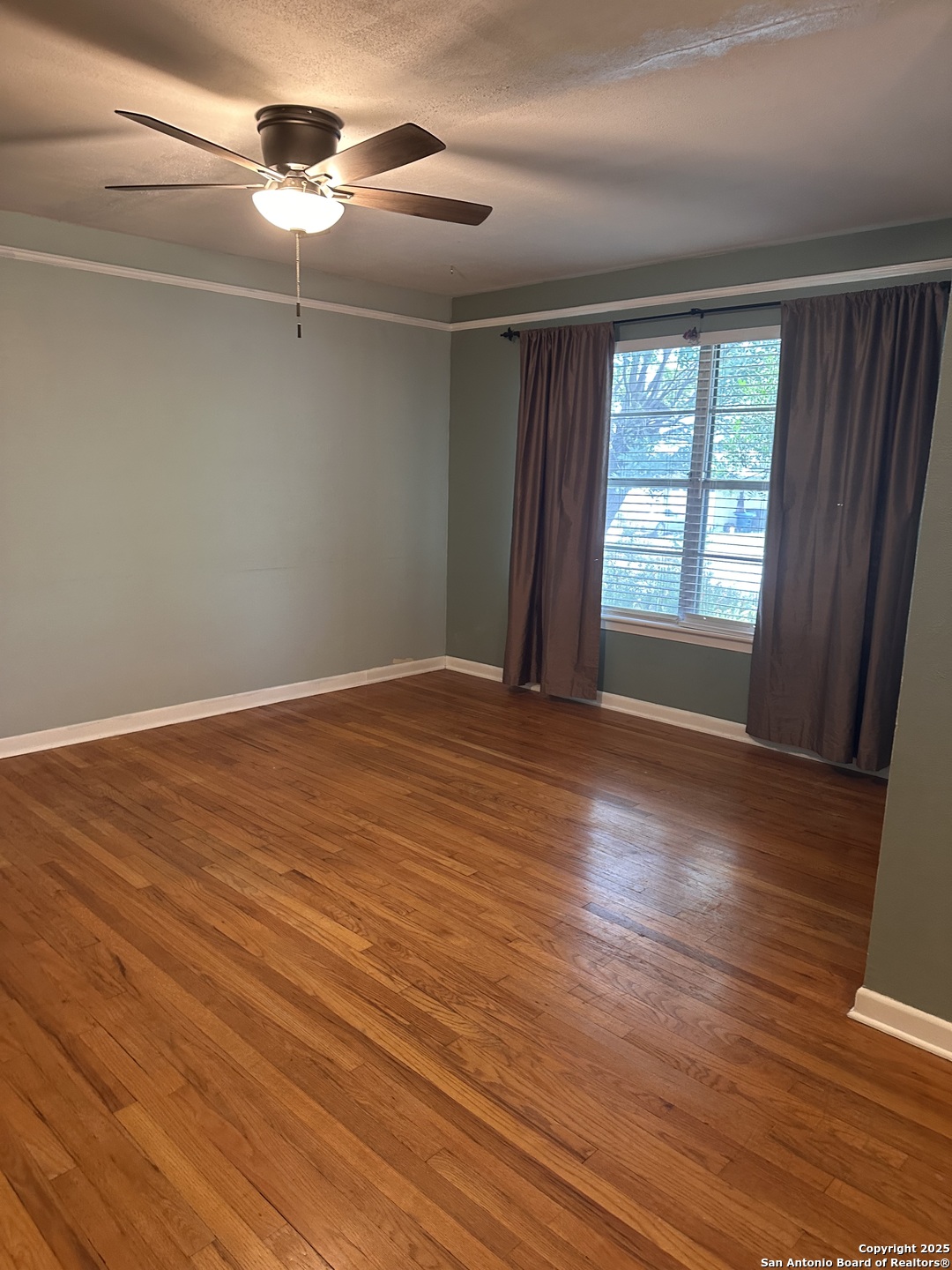 511 Redcliff Dr.