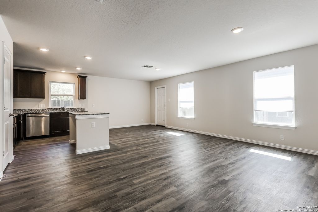 Photo of 227 Lopez, Seguin, TX 78155 (MLS # 1923586)