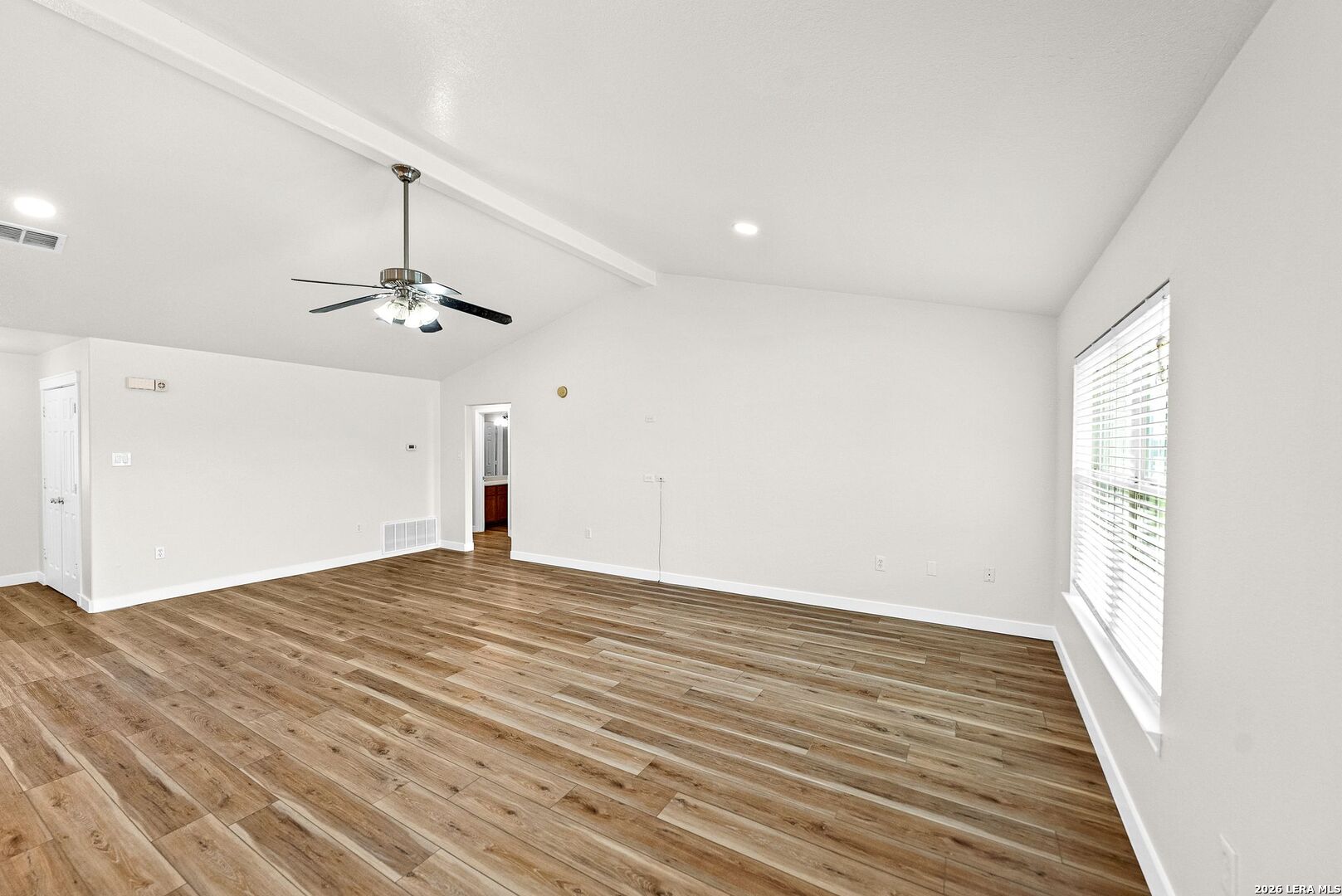 122 Castlewood Dr