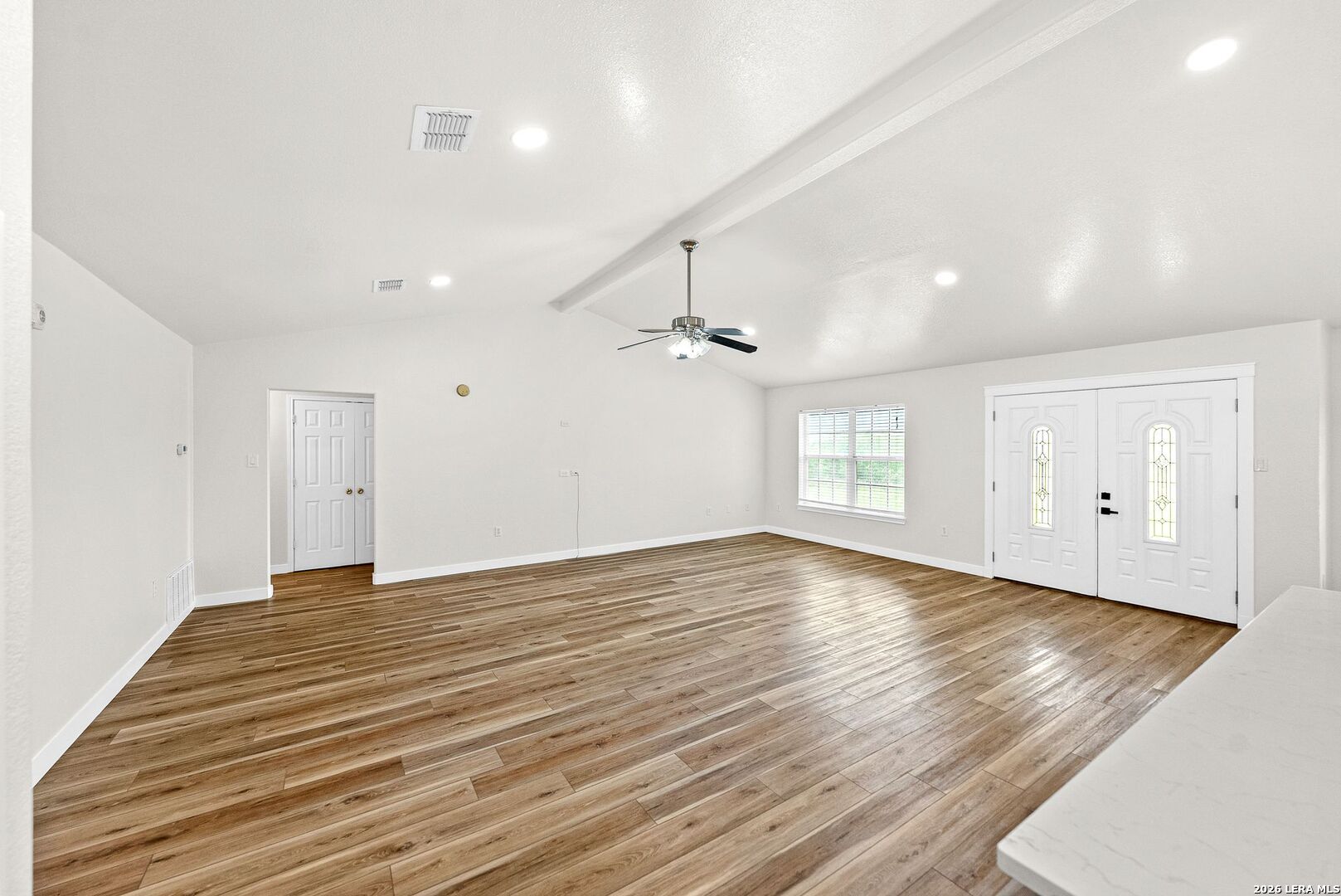 122 Castlewood Dr