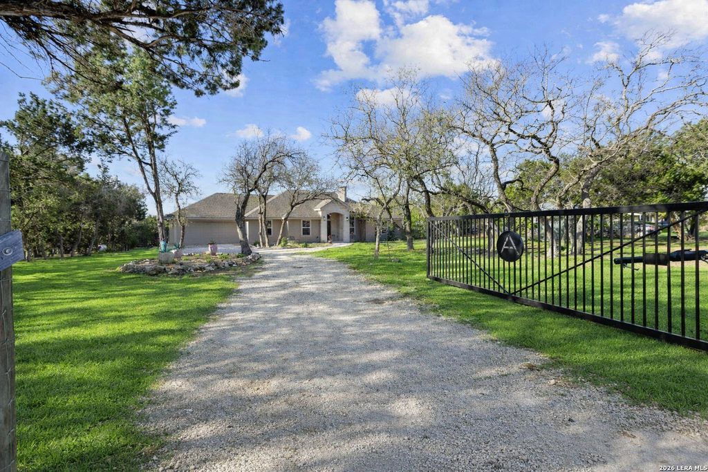 Photo of 1336 Sparkman, Boerne, TX 78006 (MLS # 1949598)