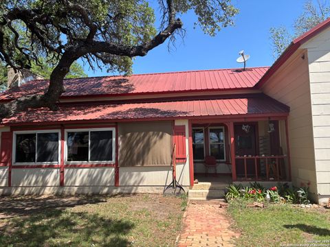 3707 S State Highway 173 N Hondo TX 78861