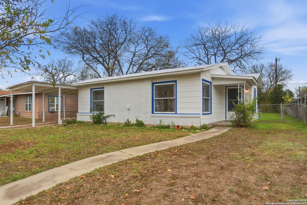 Photo of 107 Northgate, San Antonio, TX 78218 (MLS # 1929901)