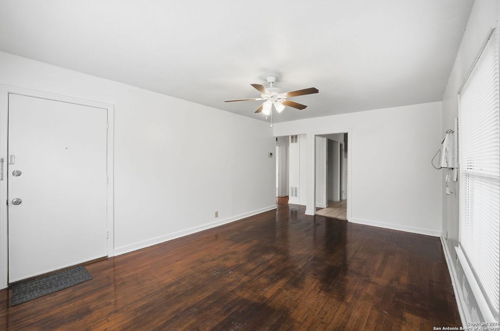 Photo of 107 Northgate, San Antonio, TX 78218 (MLS # 1929901)