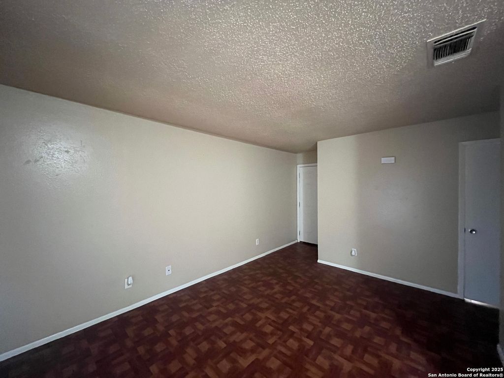 Photo of 300 Moursund Blvd. 4 #4, San Antonio, TX 78221 (MLS # 1915195)