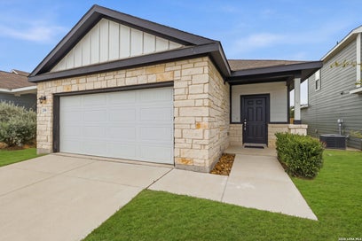 230 Jaycen Ln New Braunfels TX 78130