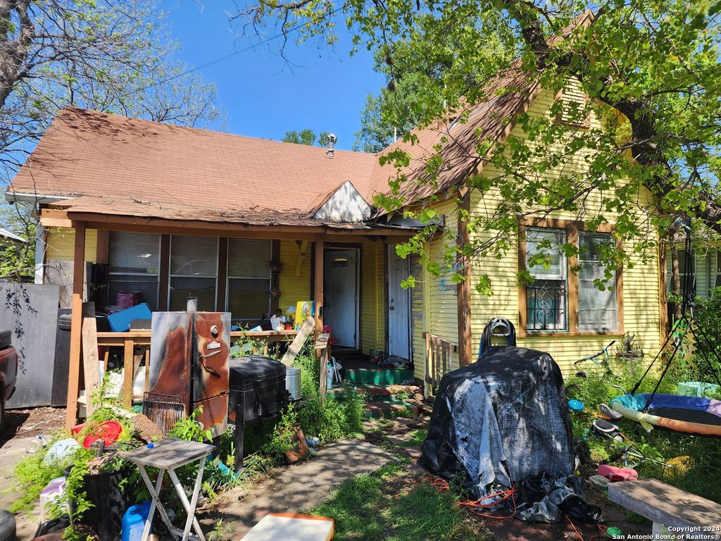 Photo of 513 Lamar St, San Antonio, TX 78202 (MLS # 1887661)