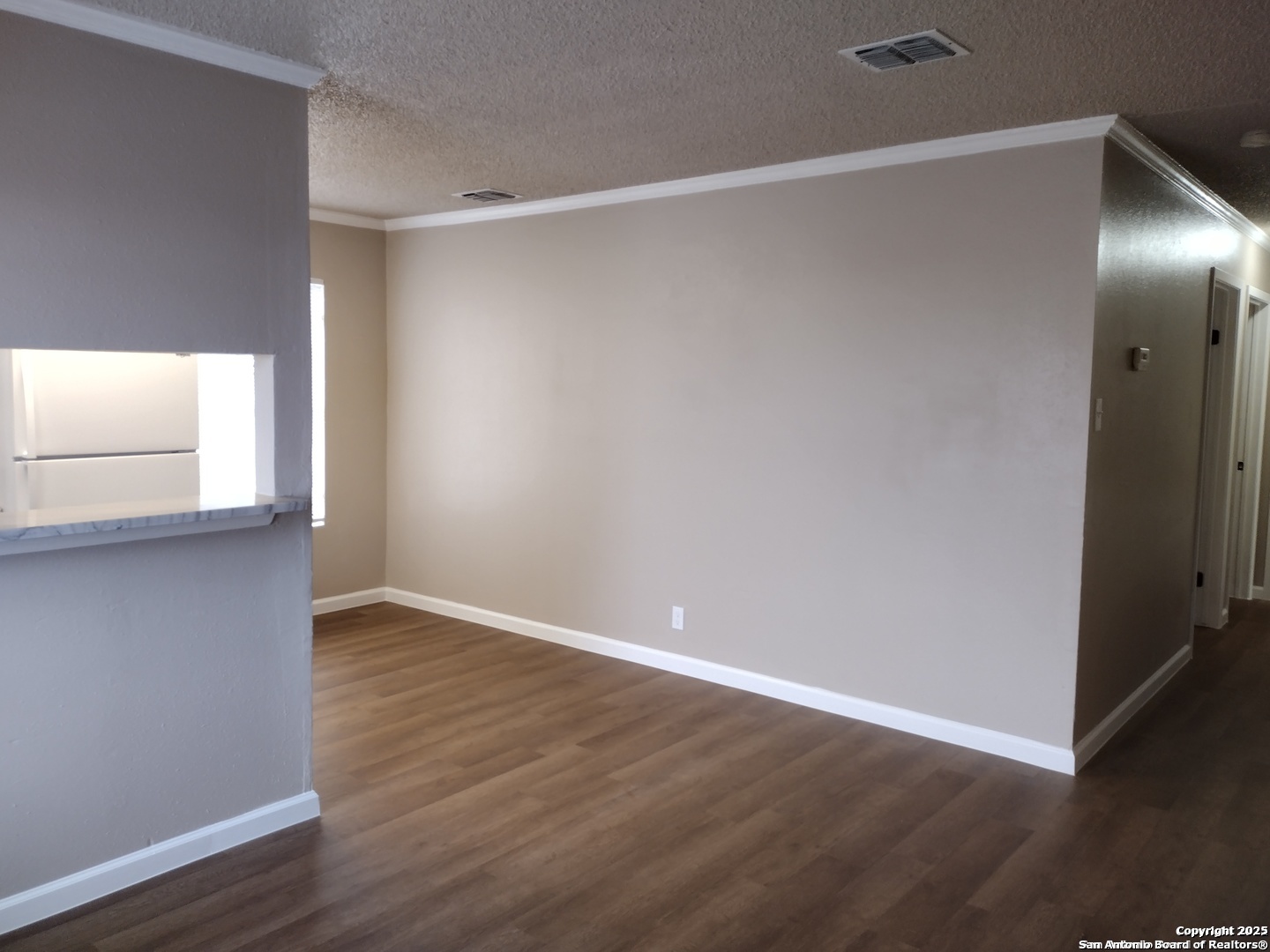 Search 4227 Woodmanor