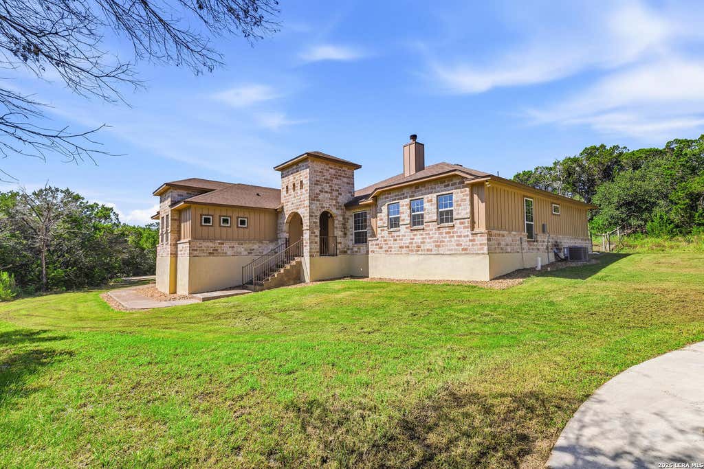 Photo of 26907 BENT TRL, Boerne, TX 78006 (MLS # 2002904)