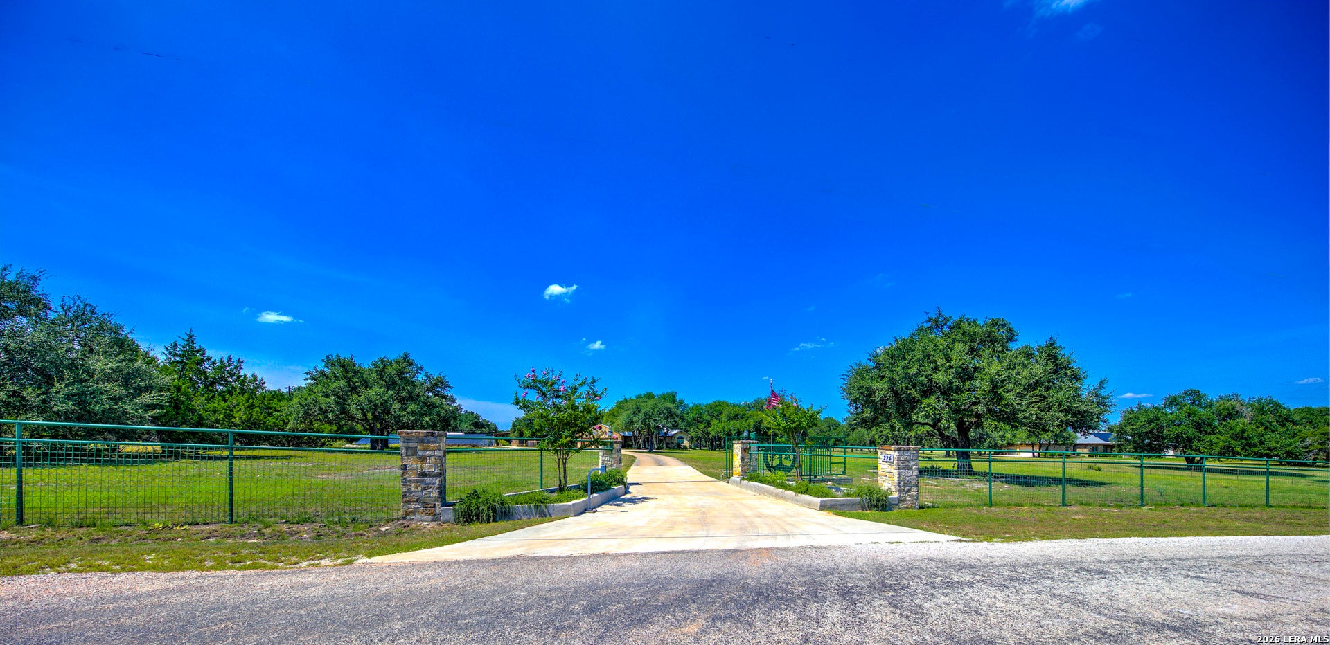224 ROLLING VIEW DR