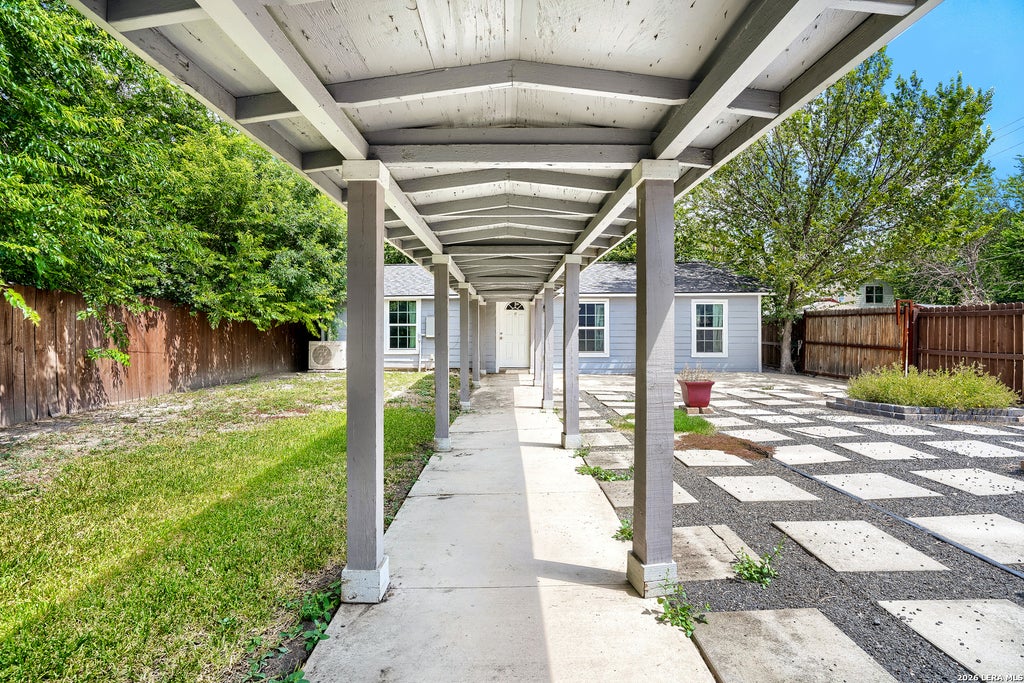 Photo of 1403 KENTUCKY AVE, San Antonio, TX 78201 (MLS # 2006980)