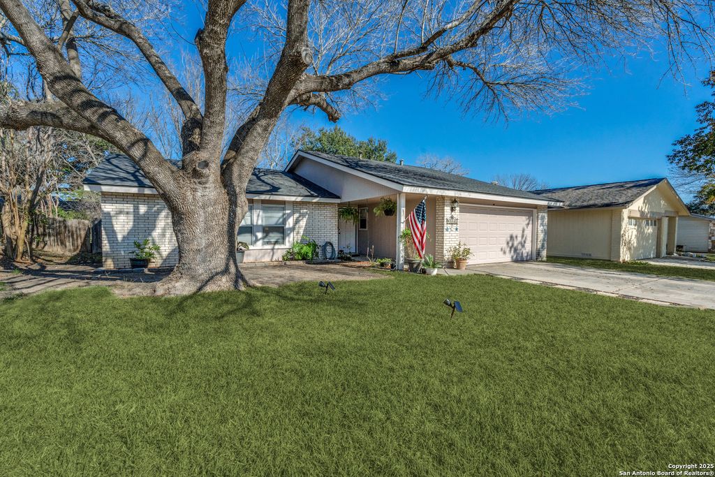 Photo of 14422 BRIARMALL ST, San Antonio, TX 78247 (MLS # 1840739)