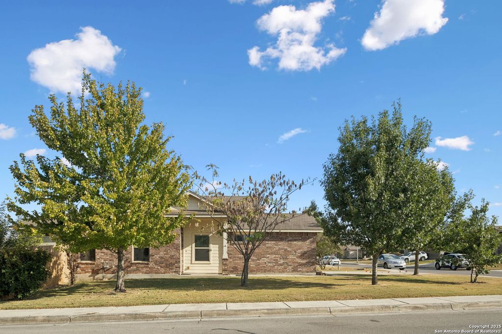 Photo of 2607 Diamondback, New Braunfels, TX 78130 (MLS # 1918217)