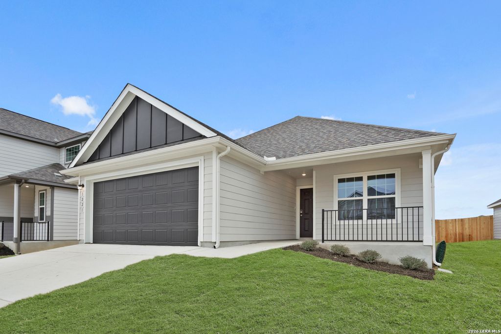 Photo of 1221 Sweden, Seguin, TX 78155 (MLS # 1928646)