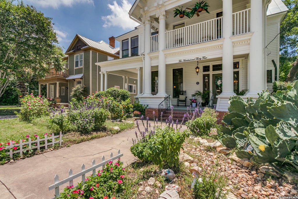 Photo of 234 W WOODLAWN AVE, San Antonio, TX 78212 (MLS # 1993492)