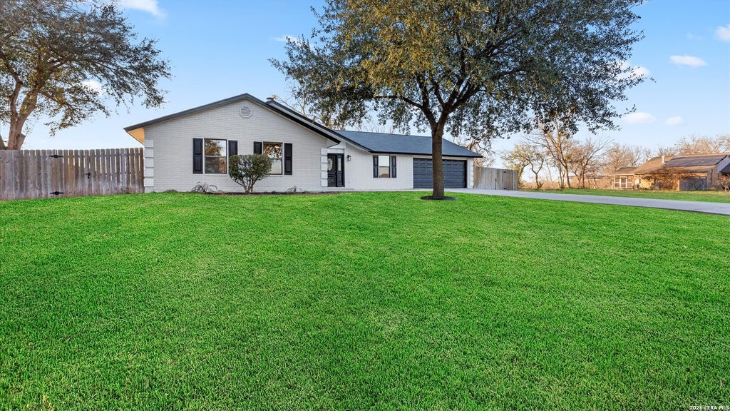 Photo of 300 RIDGE CREST DR, Seguin, TX 78155 (MLS # 1991969)