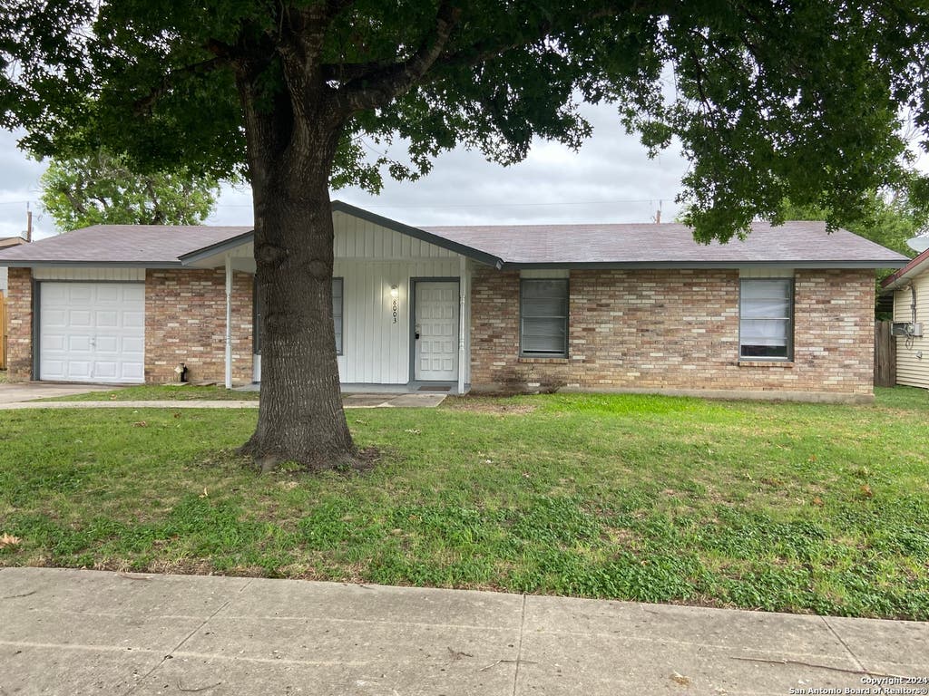 Photo of 8003 REMUDA DR, San Antonio, TX 78227 (MLS # 2009621)
