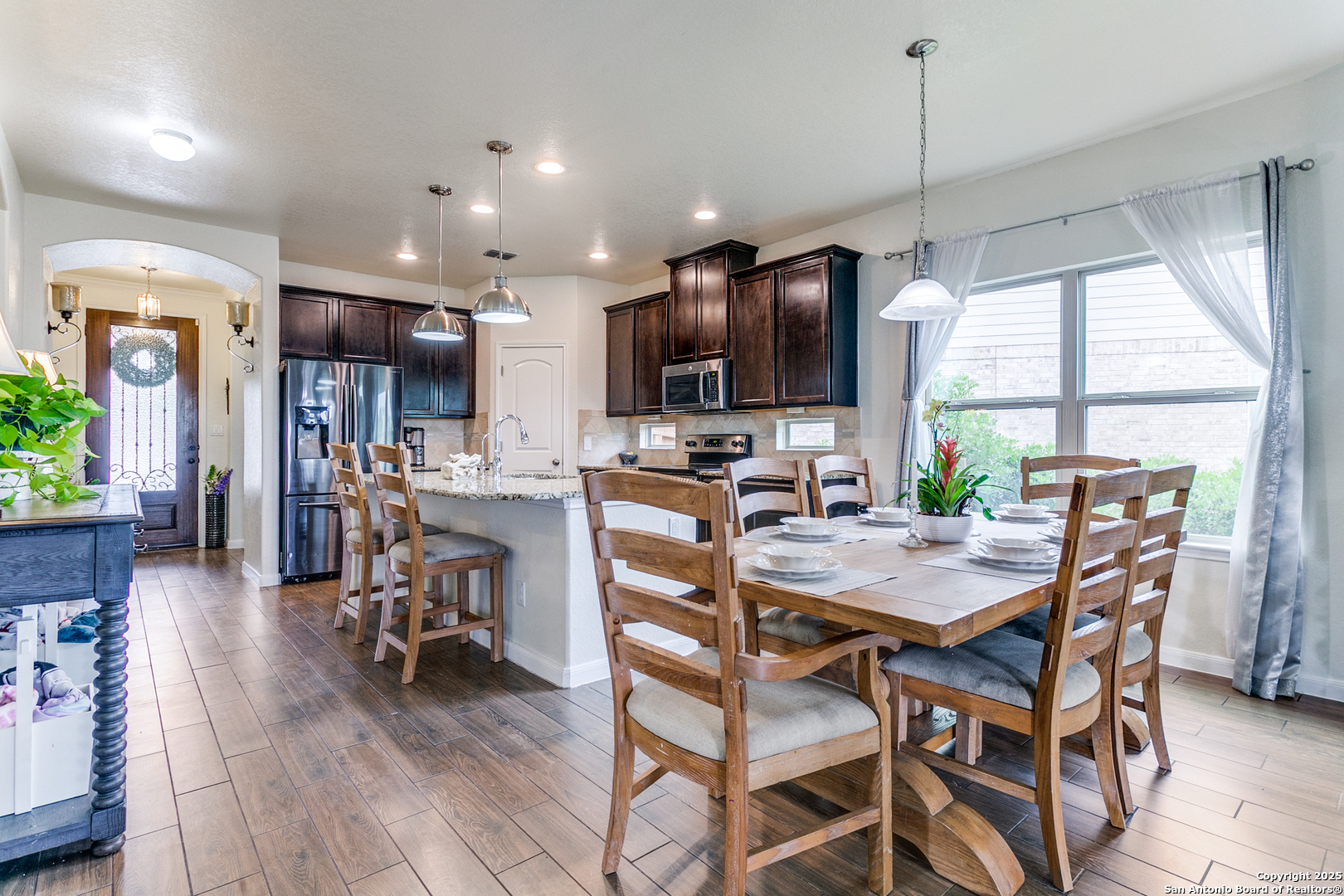2901 Sunset Summit