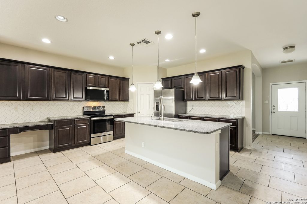 Photo of 8811 Palmetto Park, Converse, TX 78109 (MLS # 1915407)
