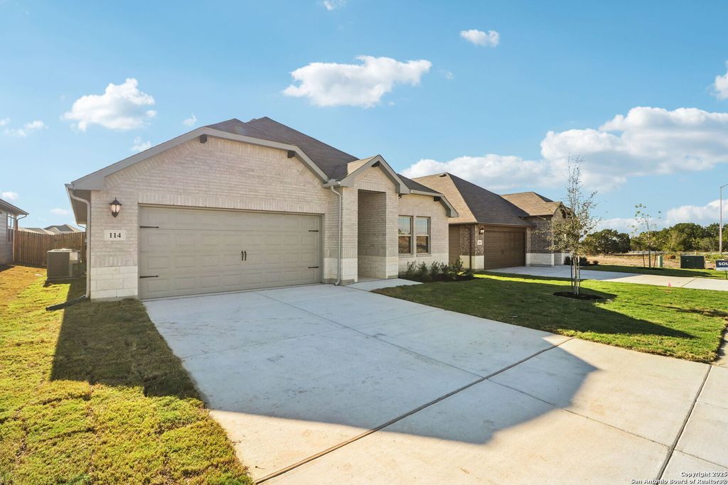 Photo of 114 Dakota Ridge, Cibolo, TX 78108 (MLS # 1892396)