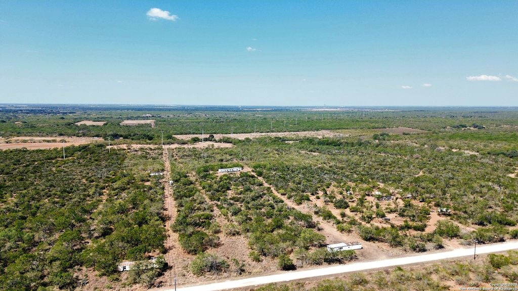 Photo of 7365 Leal Rd, Pleasanton, TX 78064 (MLS # 1912754)