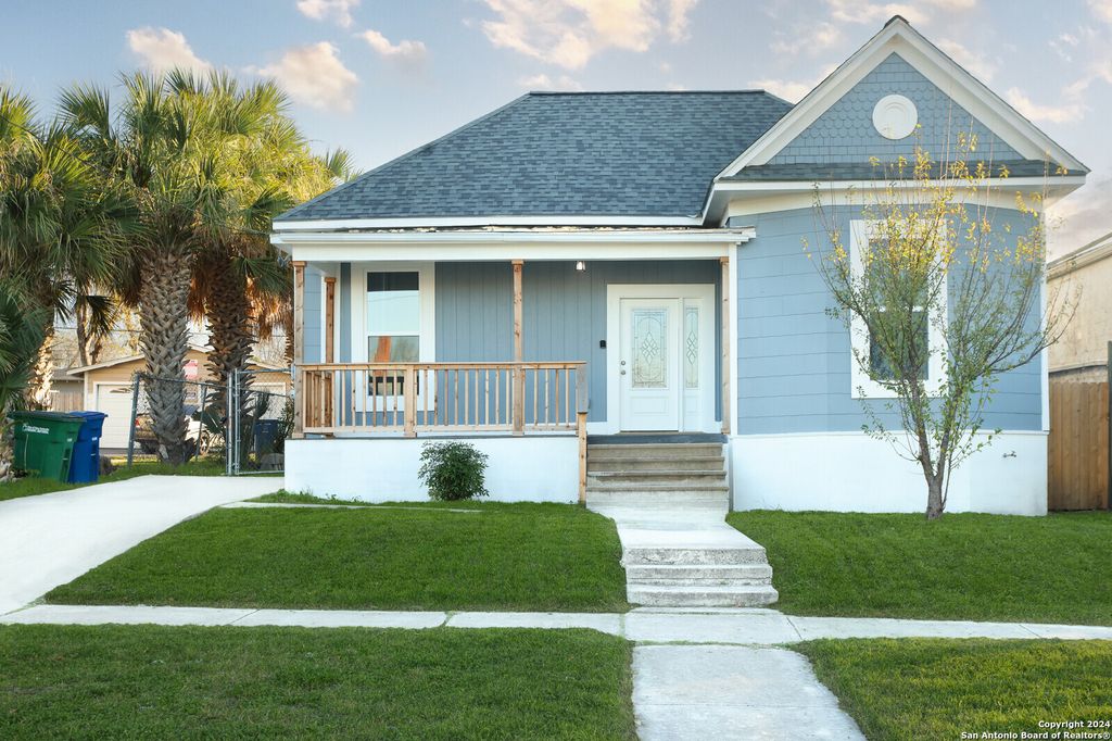 Photo of 910 DENVER BLVD, San Antonio, TX 78210 (MLS # 1956375)