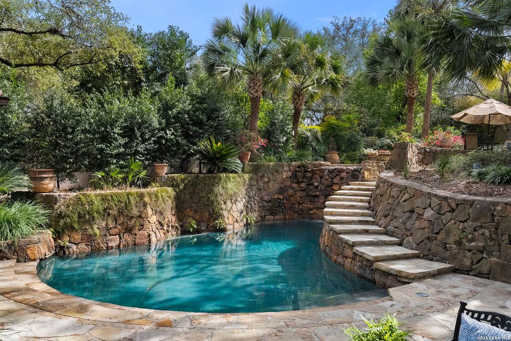 Photo of 829 Contour Drive, San Antonio, TX 78212 (MLS # 1945648)