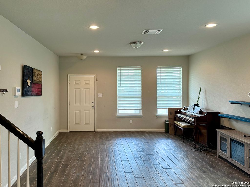 Photo of 942 Pumpkin, New Braunfels, TX 78130 (MLS # 1920379)